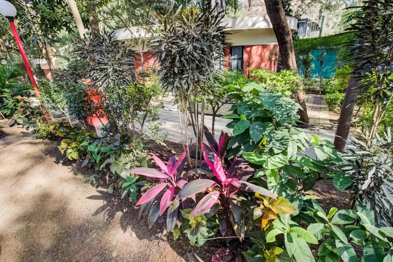 Hotel Tapovan Nashik Zewnętrze zdjęcie
