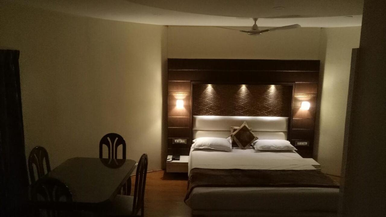 Hotel Tapovan Nashik Zewnętrze zdjęcie